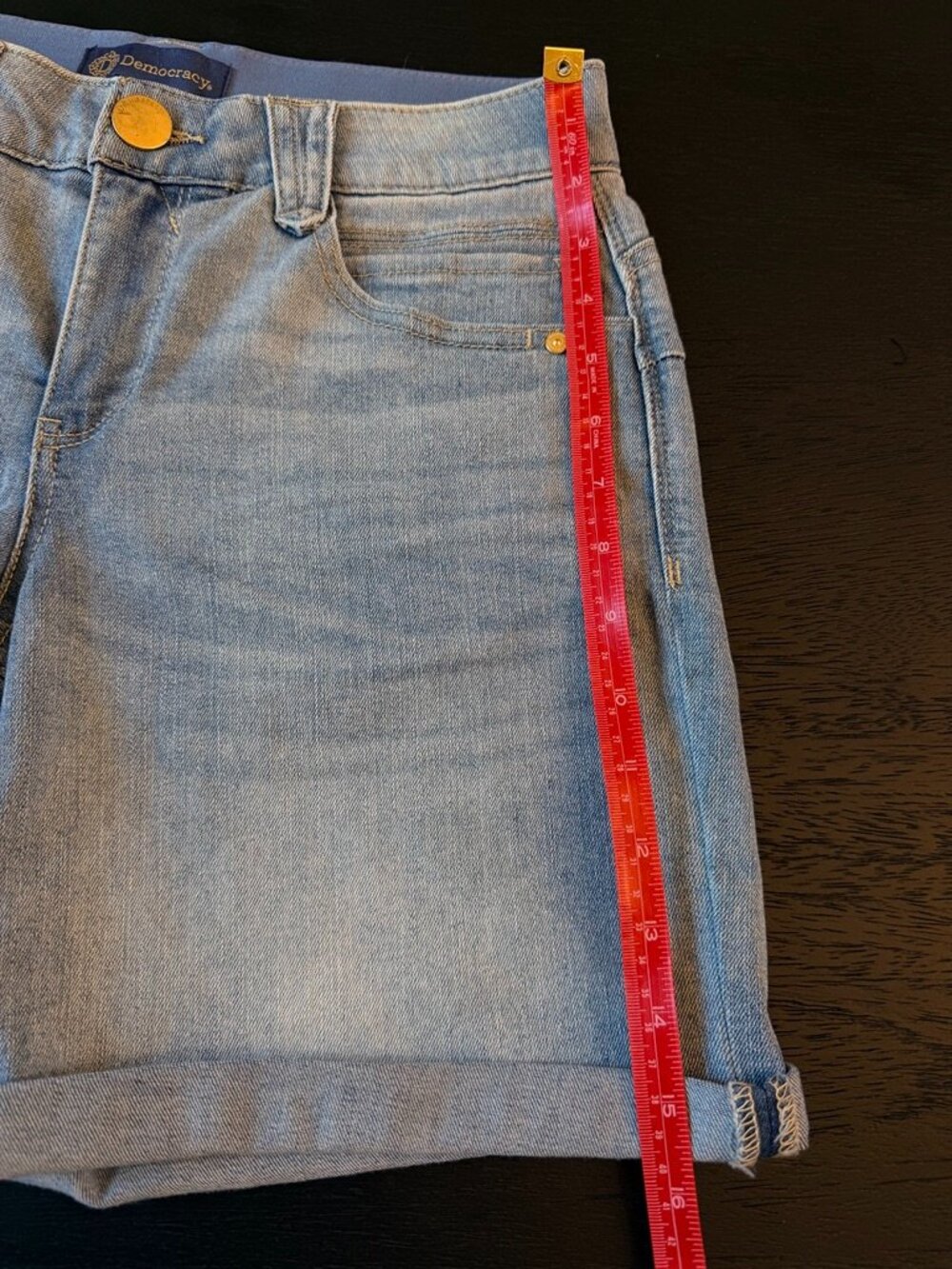 Democracy Absolution Mid Rise Rolled Cuff Denim Jean Shorts Light Wash 6 - Picture 4 of 6